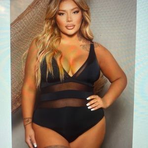 NWT! Never worn! Fashion nova plus size one piece bathing suit!